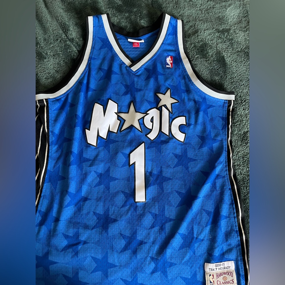 VINTAGE NWT HARDWOOD CLASSICS TRACY MCGRADY JERSEY!